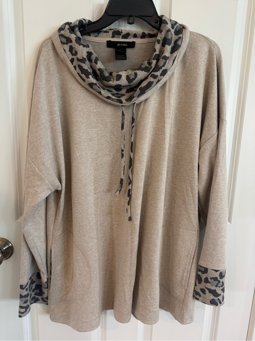 NWT Ali Miles Leopard Trim Cowl Neck Tunic Top XL